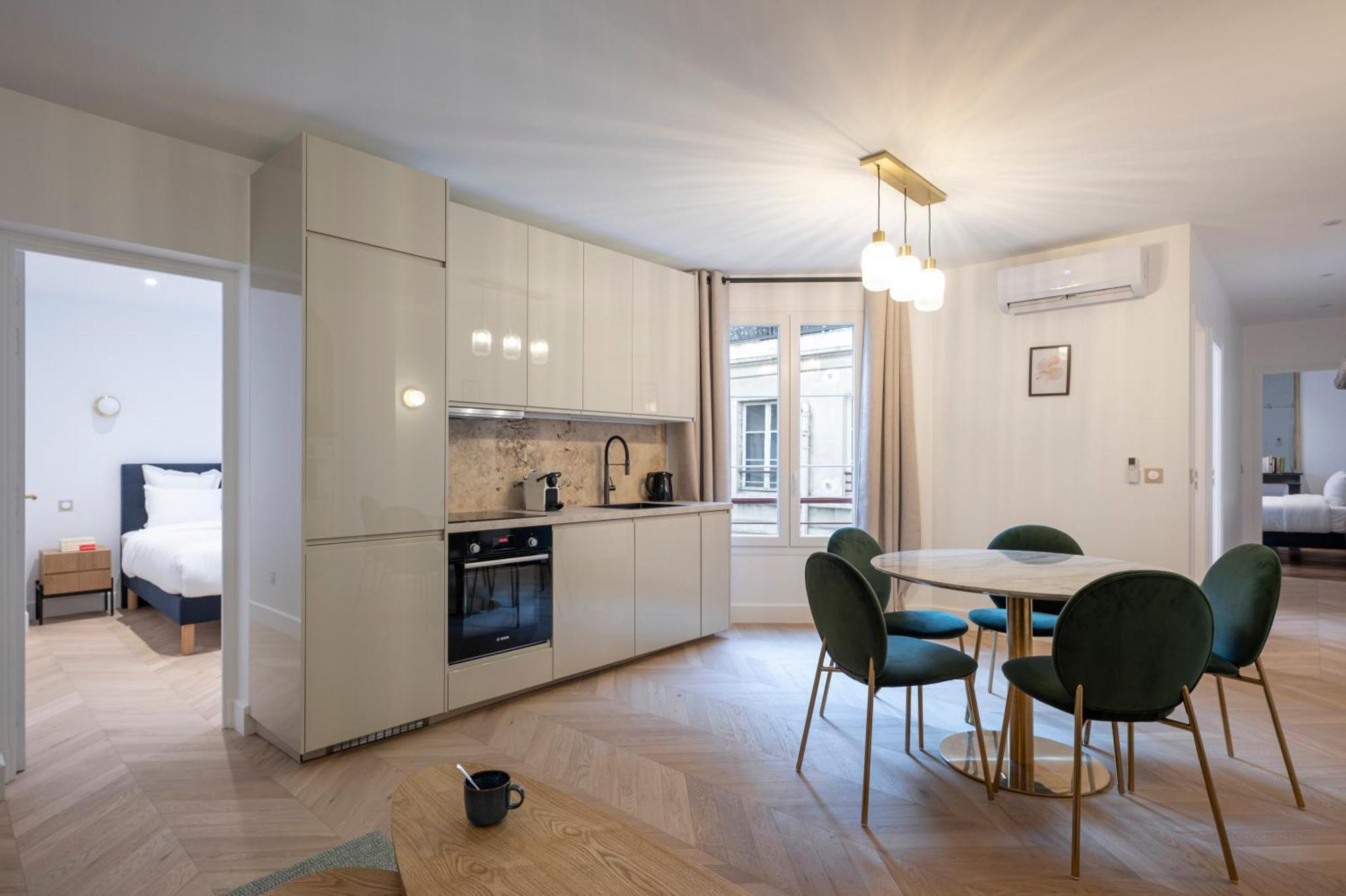 Quartier Libre Madeleine Apartment