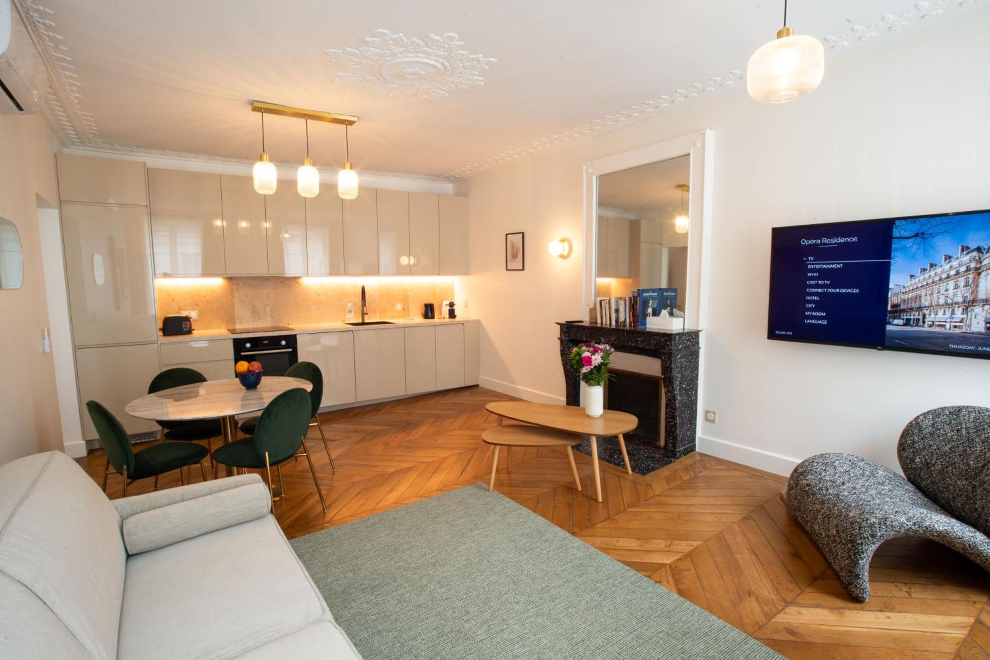 Quartier Libre Madeleine Apartment