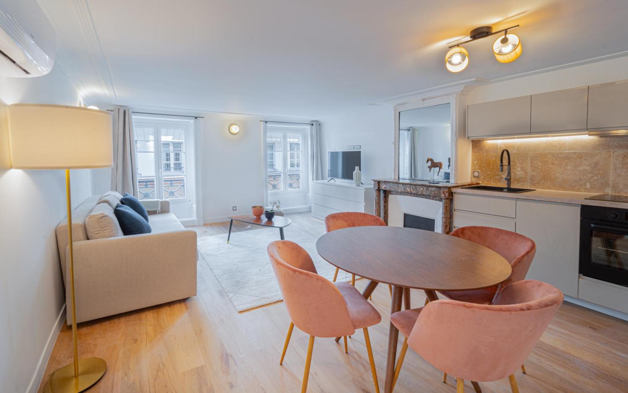 Quartier Libre Madeleine Apartment